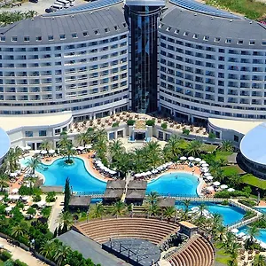 Semesteranläggning (resort) Royal Wings